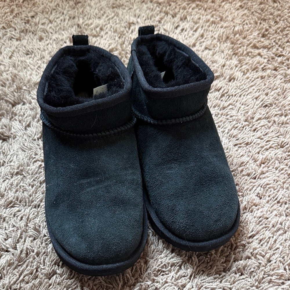 UGG Black Kids Boots